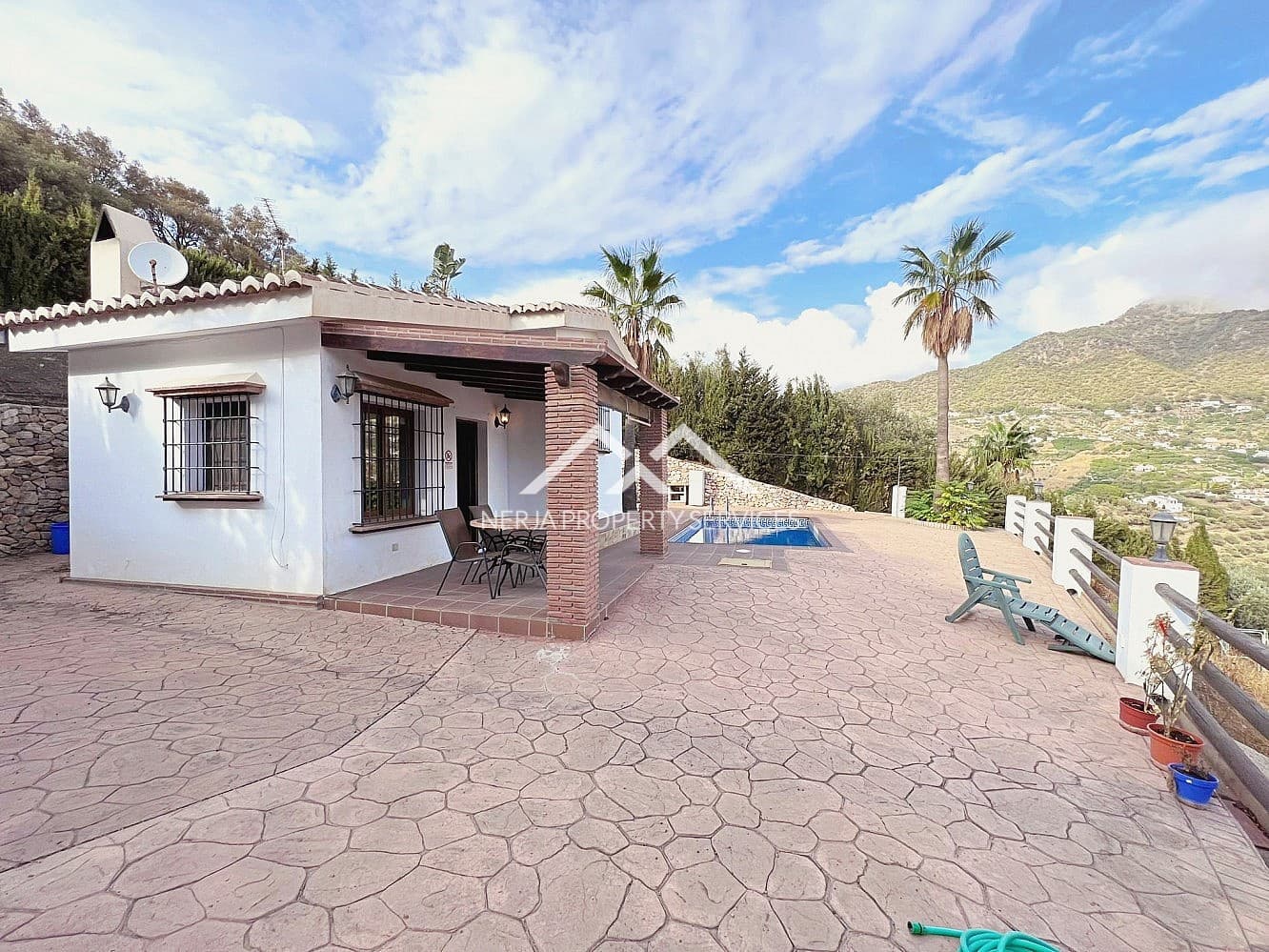 2 slaapkamer Villa te huur in Frigiliana met zwembad garage - € 1.400 (Ref: 5087260)