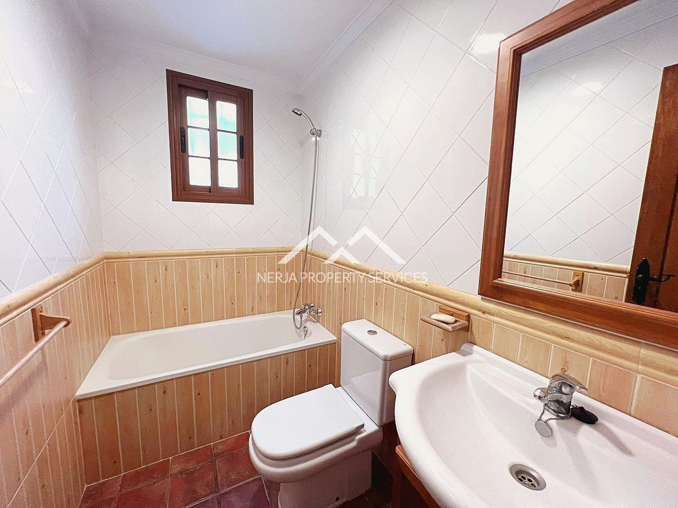 2 slaapkamer Villa te huur in Frigiliana met zwembad garage - € 1.400 (Ref: 5087260)