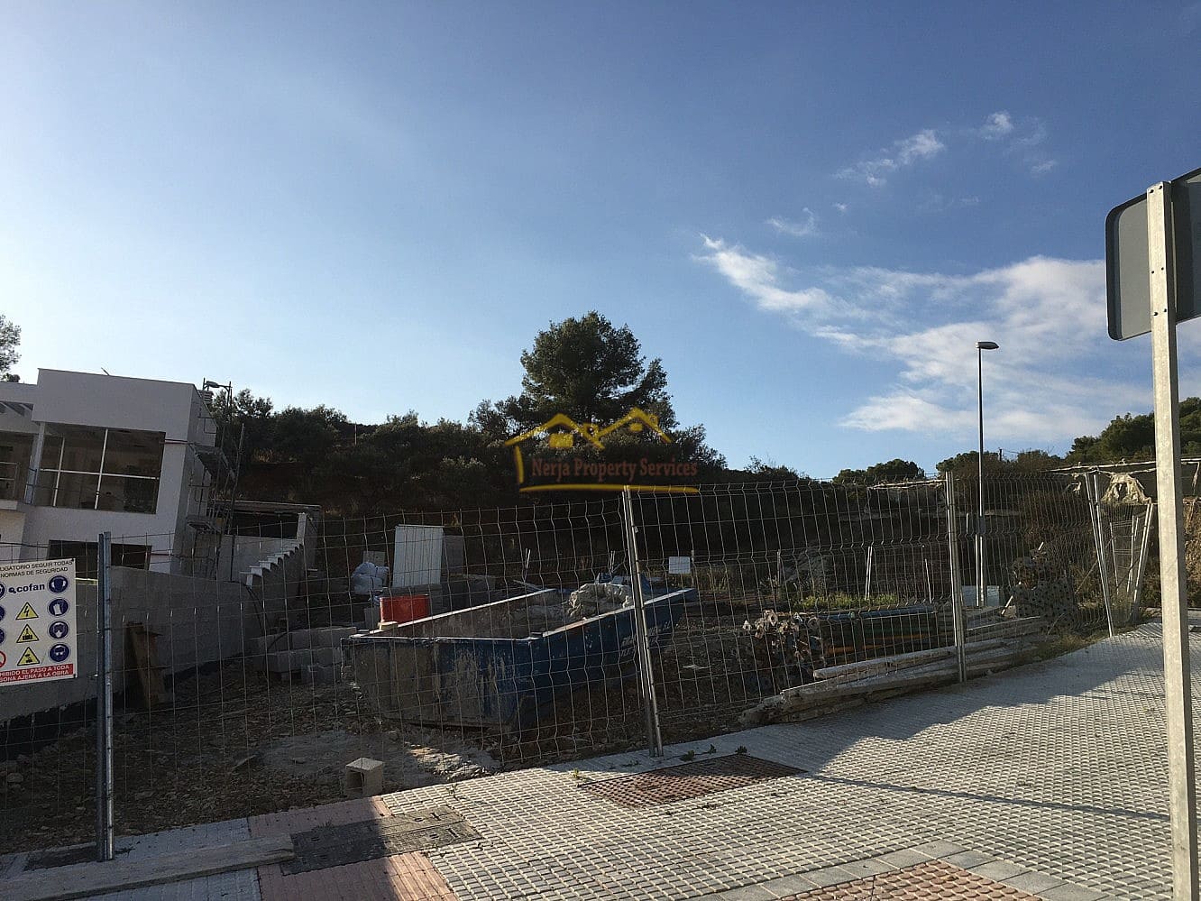 Grunde uden byggetilladelser til salg i Nerja - € 265.000 (Ref: 5843324)