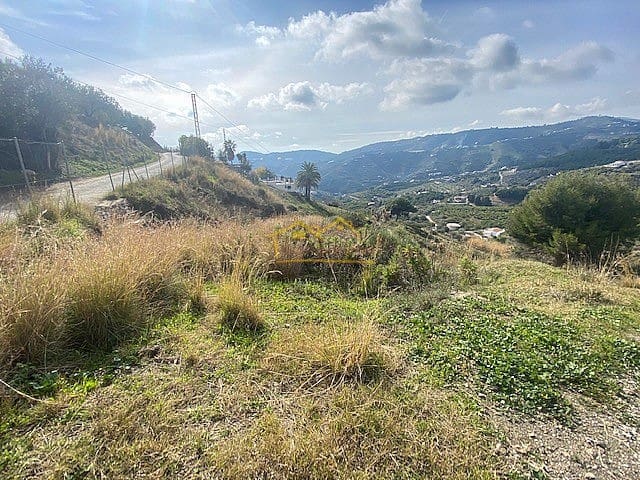 Grunde uden byggetilladelser til salg i Frigiliana - € 95.000 (Ref: 5976681)