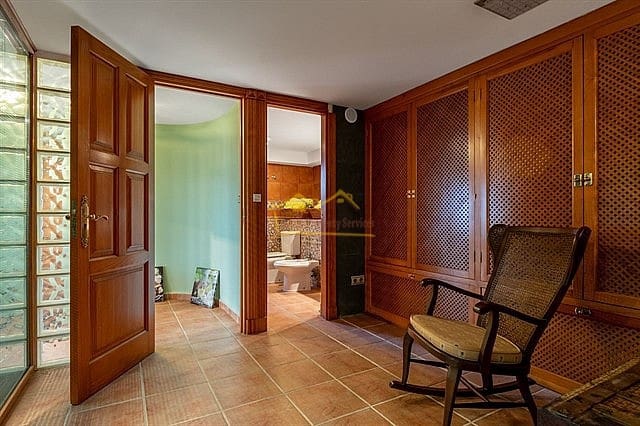 7 bedroom Villa for sale in La Herradura with pool - € 2,500,000 (Ref: 6266764)