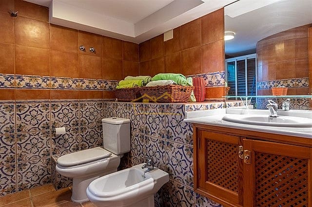 7 bedroom Villa for sale in La Herradura with pool - € 2,500,000 (Ref: 6266764)