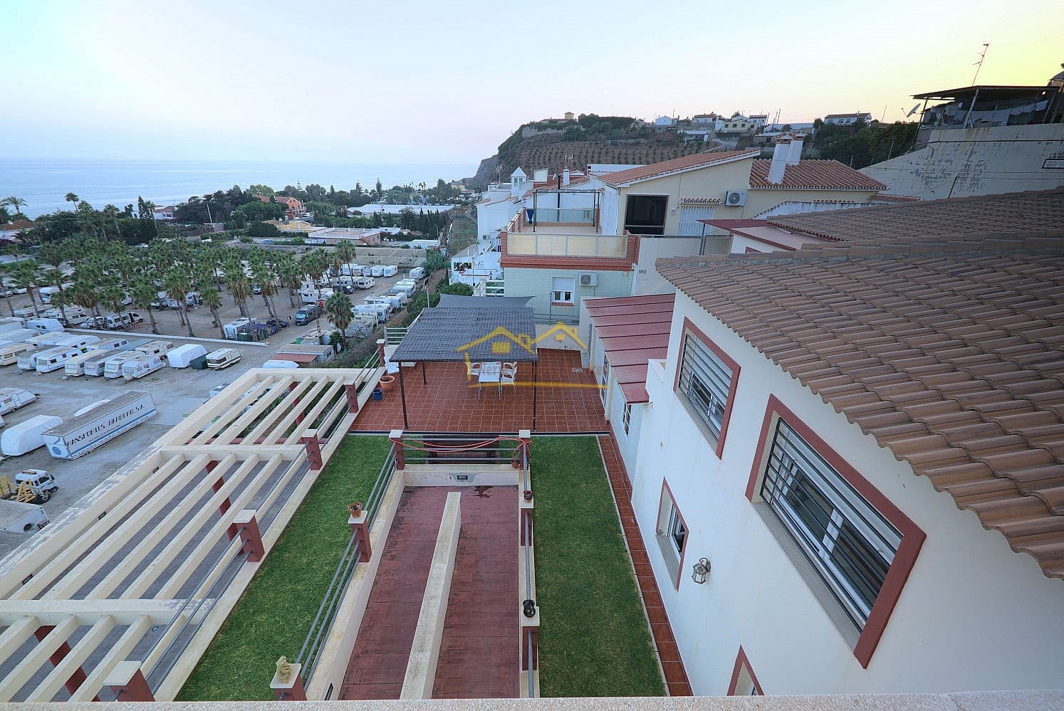 12 soveværelse Villa til salg i Almayate med garage - € 650.000 (Ref: 6588524)