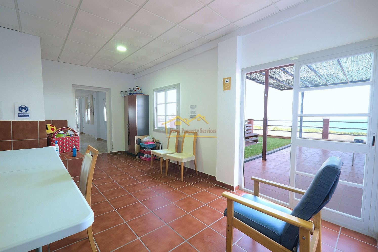 12 soveværelse Villa til salg i Almayate med garage - € 650.000 (Ref: 6588524)