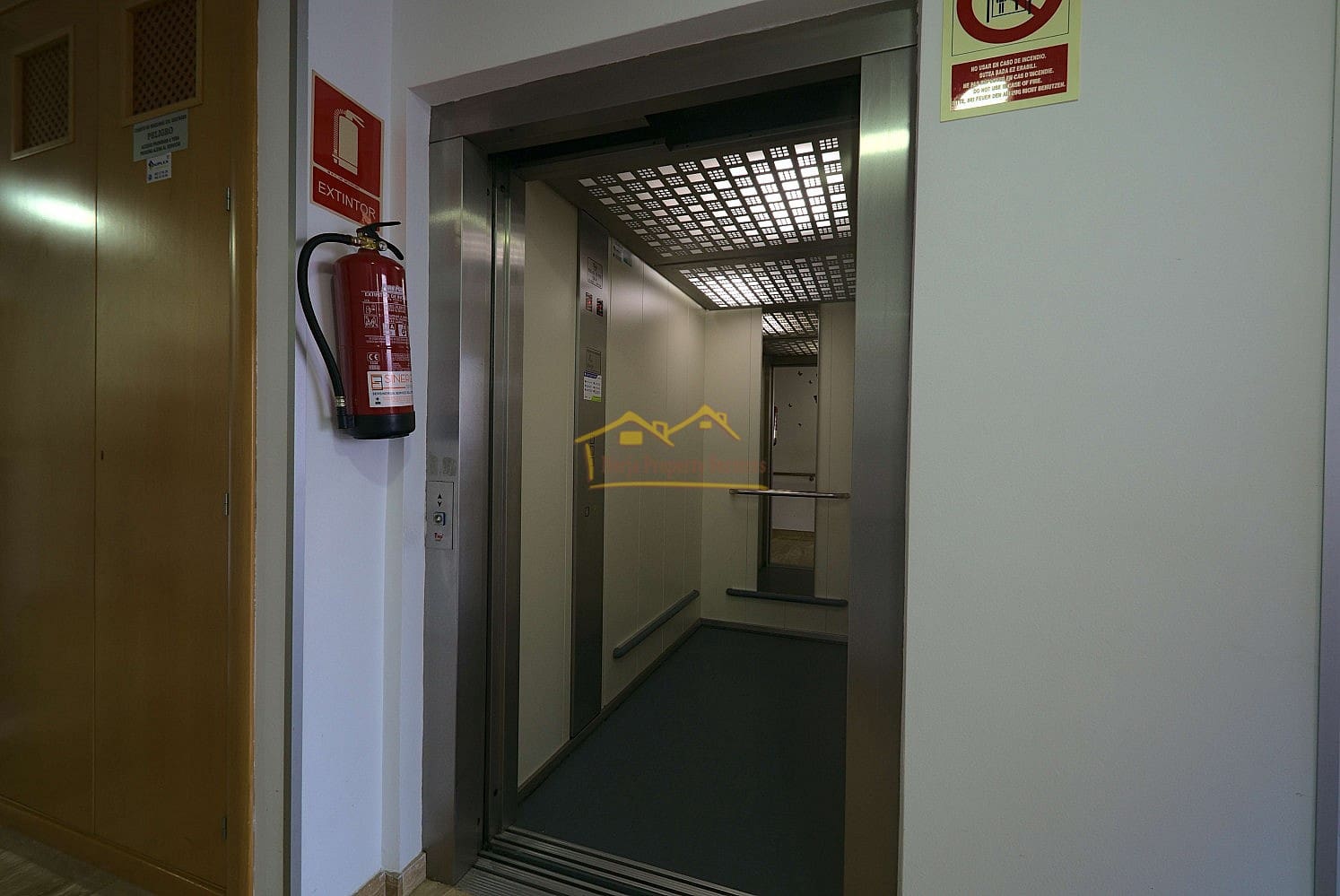 12 soveværelse Villa til salg i Almayate med garage - € 650.000 (Ref: 6588524)