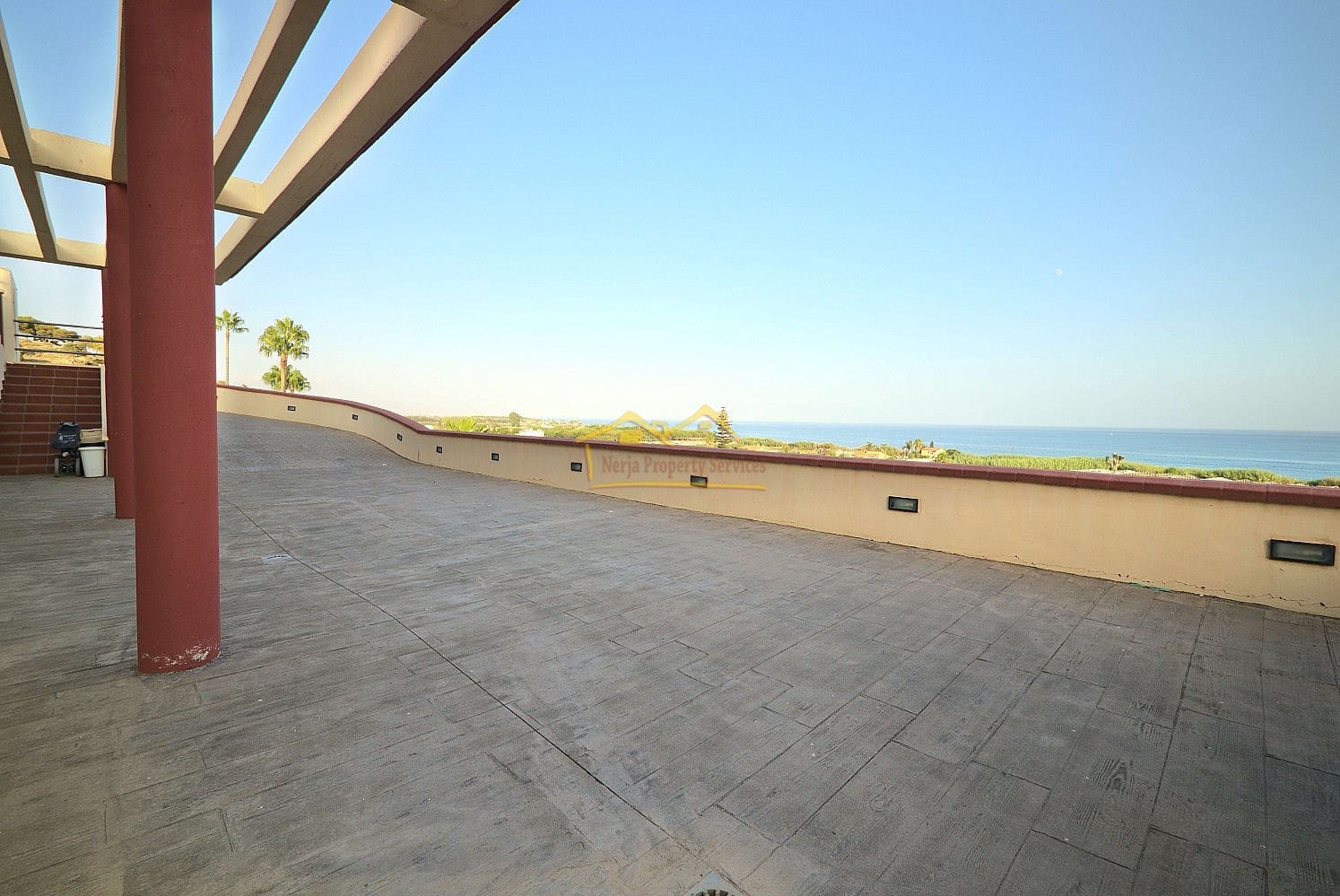 12 soveværelse Villa til salg i Almayate med garage - € 650.000 (Ref: 6588524)