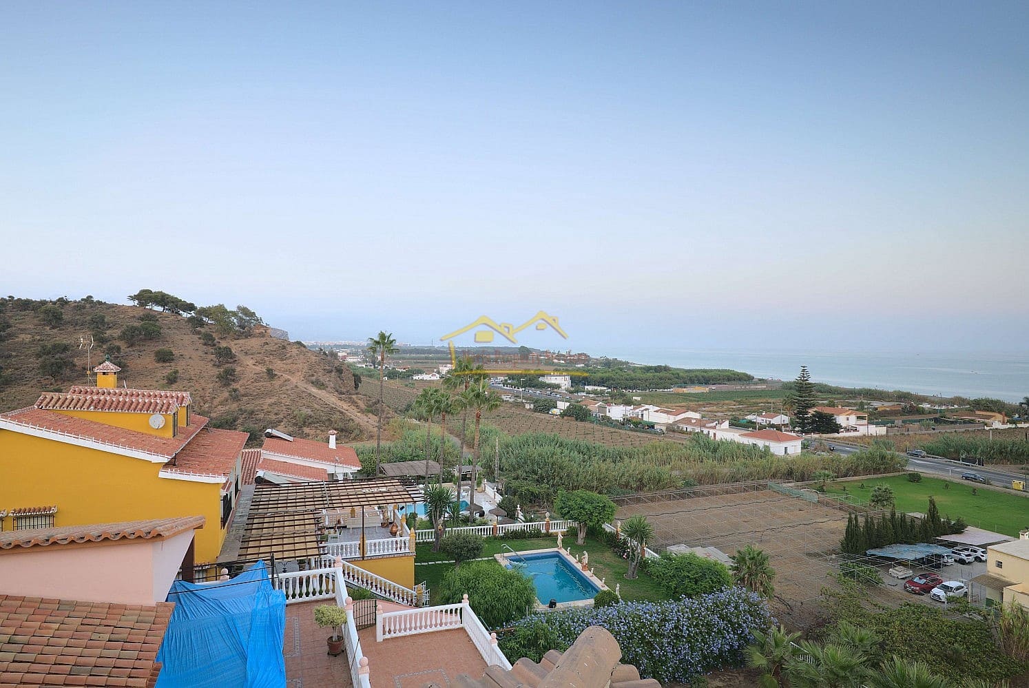 12 soveværelse Villa til salg i Almayate med garage - € 650.000 (Ref: 6588524)