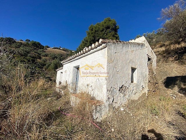 Grunde uden byggetilladelser til salg i Frigiliana - € 185.000 (Ref: 6639704)