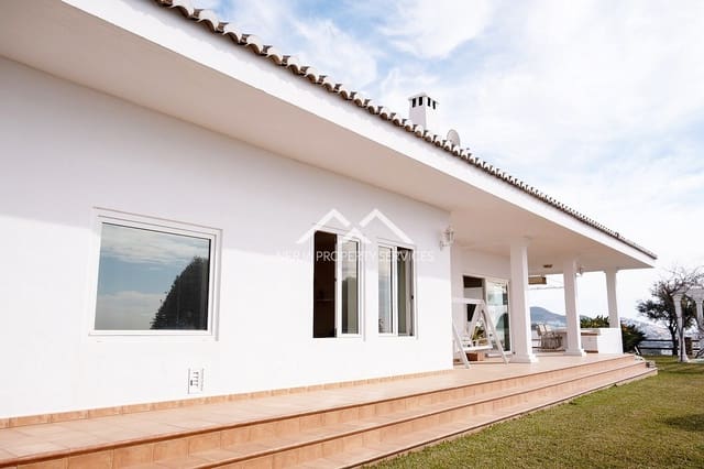 3 sypialnia Willa na sprzedaż w El Peñoncillo, Torrox - 675 000 € (Ref: 6639705)