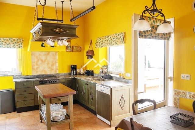 3 sypialnia Willa na sprzedaż w El Peñoncillo, Torrox - 675 000 € (Ref: 6639705)