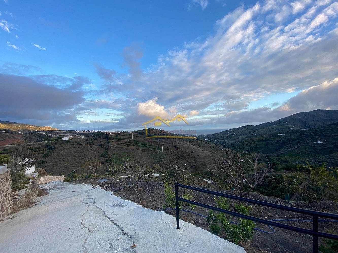 Finka/Dom wiejski na sprzedaż w Frigiliana z garażem - 180 000 € (Ref: 6707763)