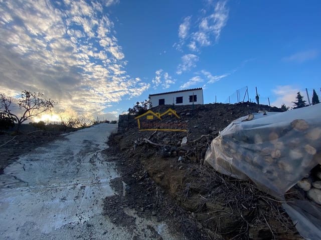 Finka/Dom wiejski na sprzedaż w Frigiliana z garażem - 180 000 € (Ref: 6707763)