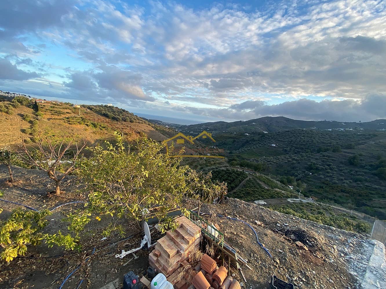 Finka/Dom wiejski na sprzedaż w Frigiliana z garażem - 180 000 € (Ref: 6707763)