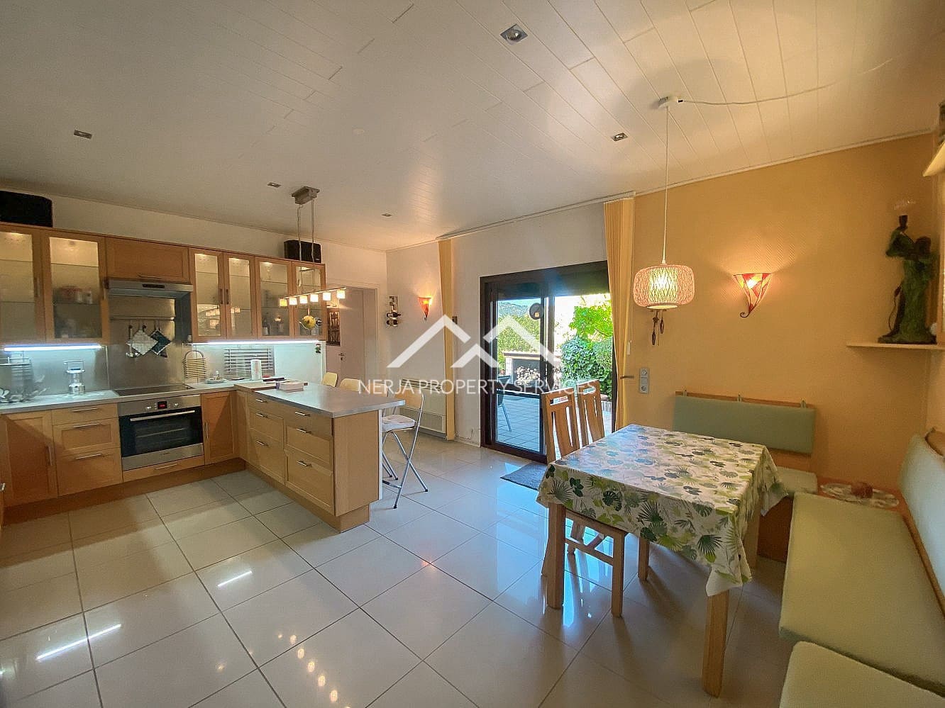 4 soveværelse Villa til salg i Frigiliana med swimmingpool garage - € 780.000 (Ref: 6905407)