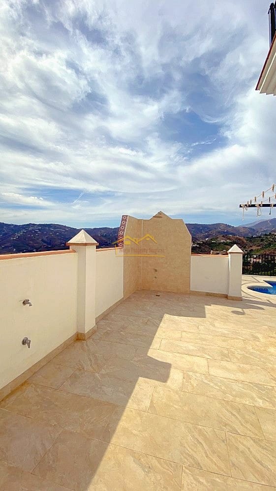 5 soverom Villa til salgs i Frigiliana med svømmebasseng - € 850 000 (Ref: 7063332)