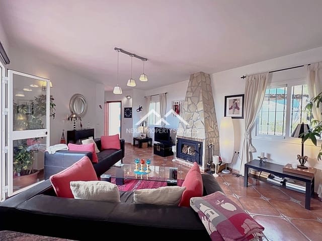 5 slaapkamer Villa te koop in Torrox Pueblo, Torrox met zwembad garage - € 575.000 (Ref: 7261198)