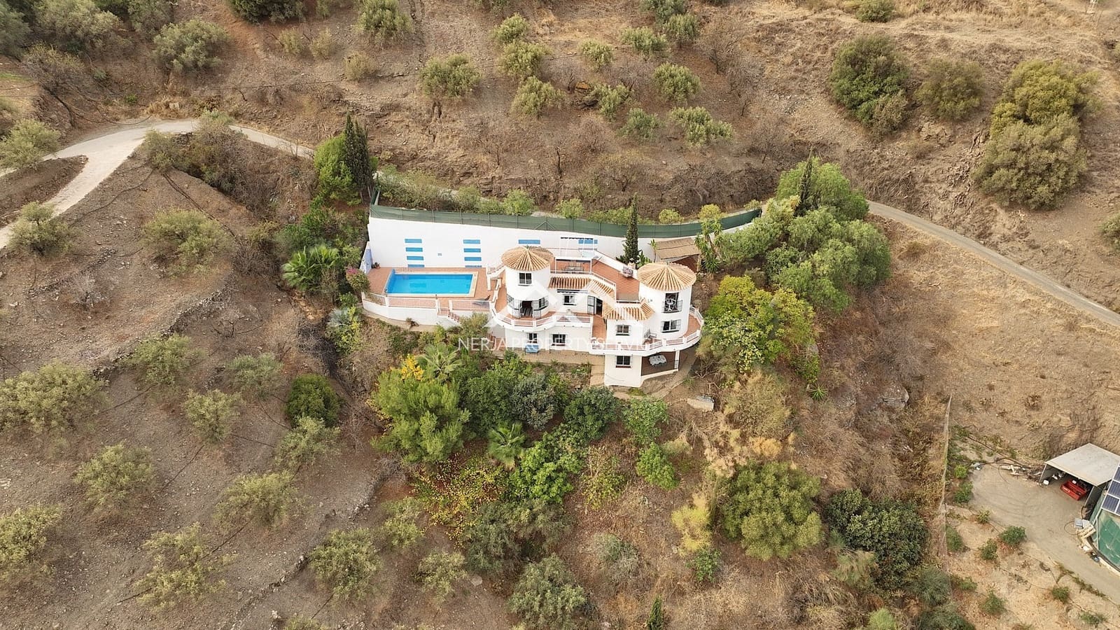 5 bedroom Villa for sale in Torrox with pool garage - € 575,000 (Ref: 7261198)