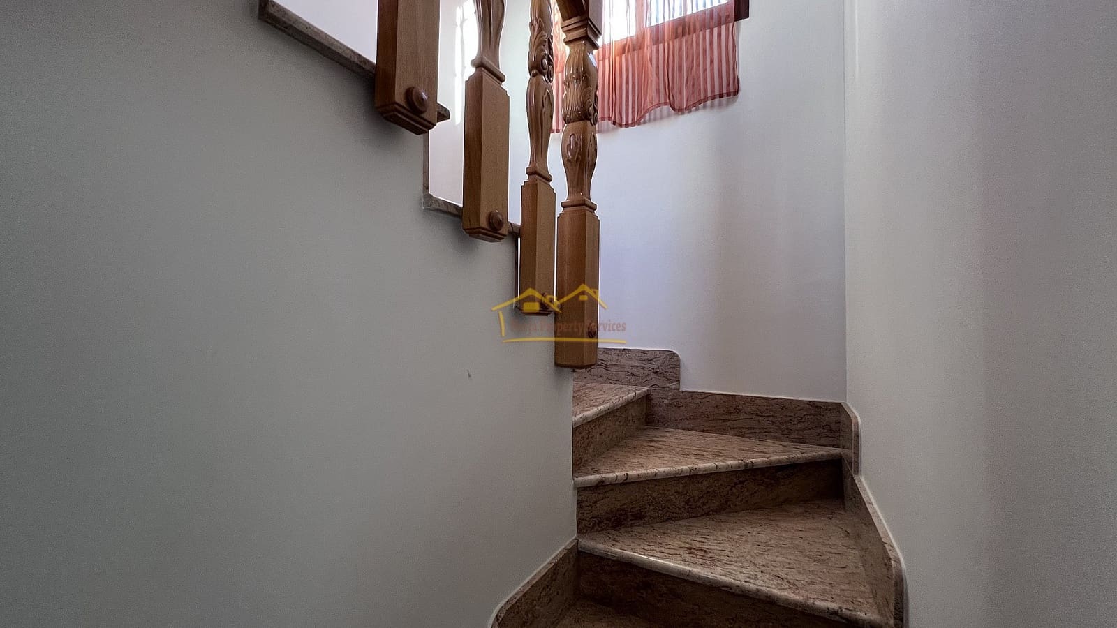 4 soveværelse Byhus til salg i Sayalonga - € 237.000 (Ref: 7277942)