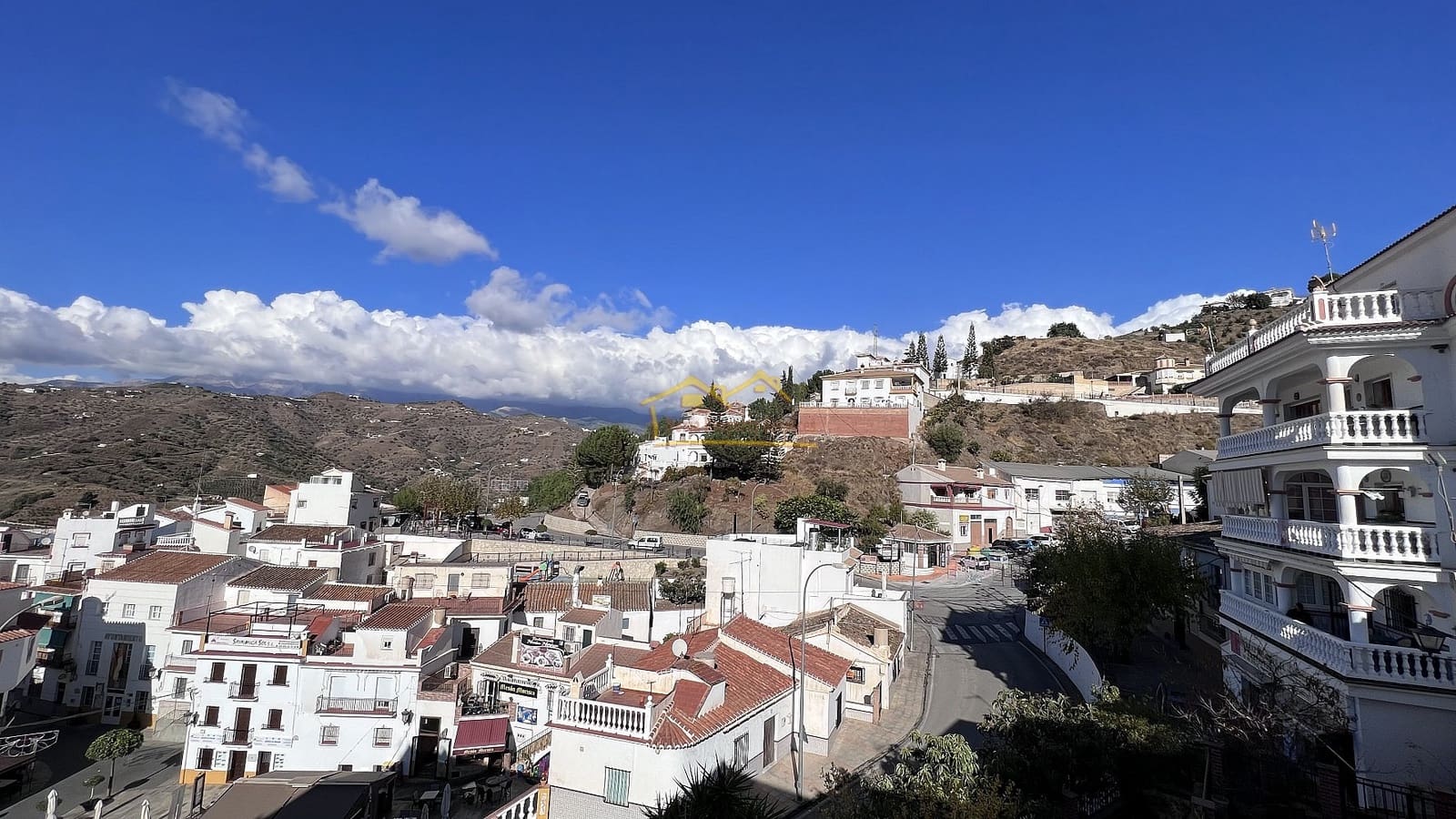 4 soveværelse Byhus til salg i Sayalonga - € 237.000 (Ref: 7277942)