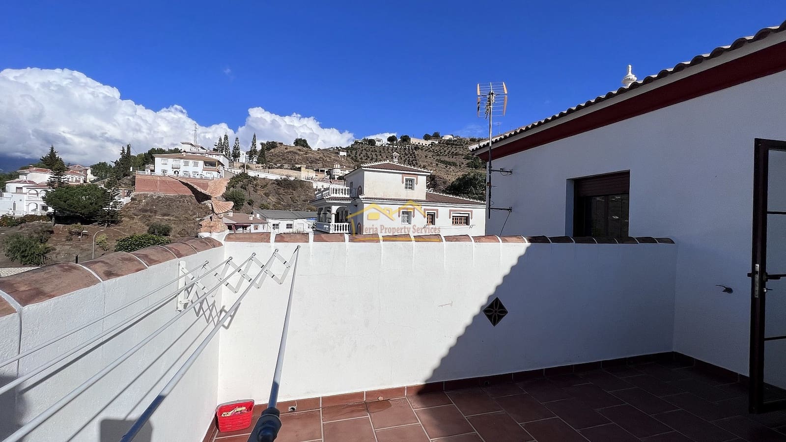 4 soveværelse Byhus til salg i Sayalonga - € 237.000 (Ref: 7277942)