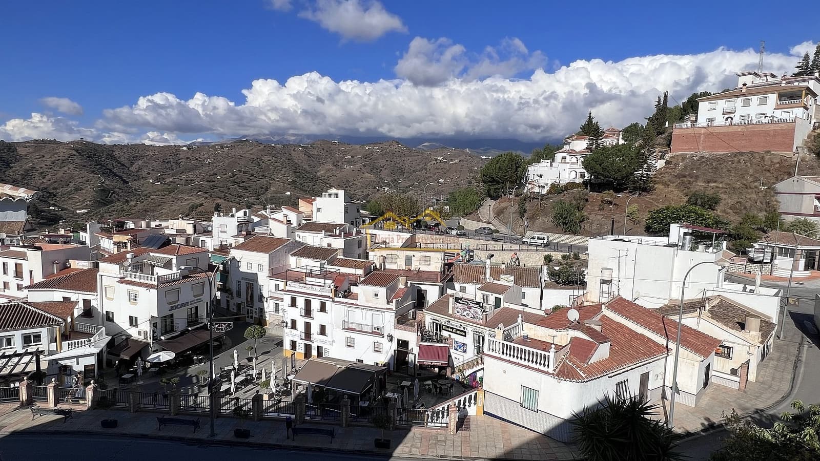 4 soveværelse Byhus til salg i Sayalonga - € 237.000 (Ref: 7277942)