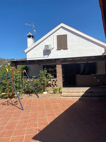 3 soveværelse Villa til salg i Torrox Pueblo, Torrox med swimmingpool garage - € 400.000 (Ref: 7337938)