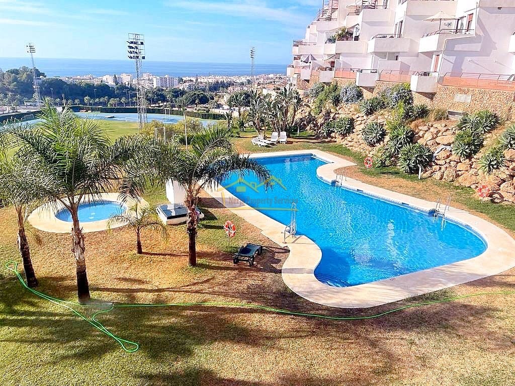 1 soveværelse Penthouse til leje i Nerja med swimmingpool garage - € 1.200 (Ref: 7506508)
