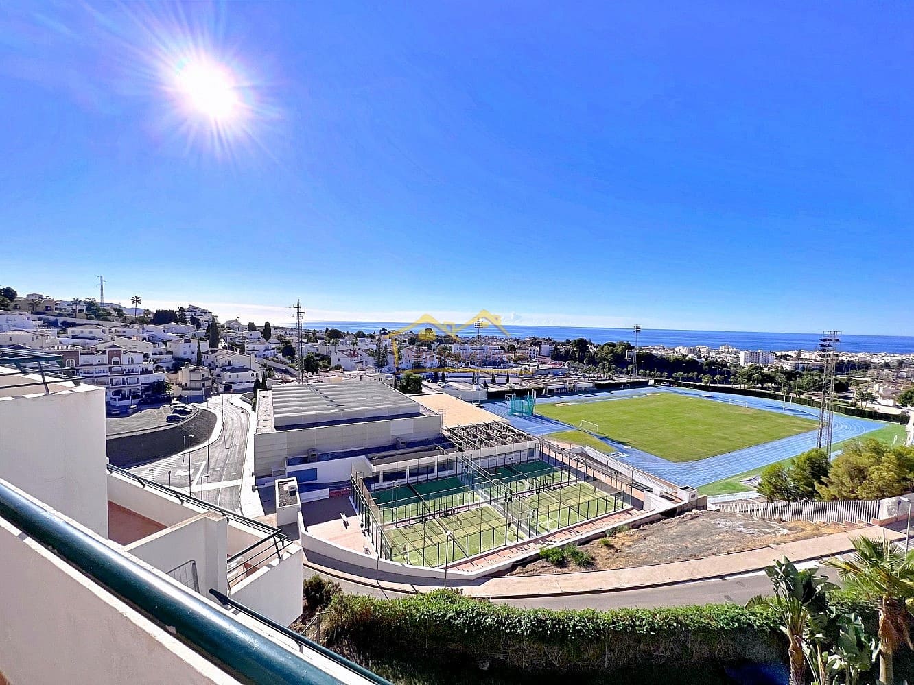 1 soveværelse Penthouse til leje i Nerja med swimmingpool garage - € 1.200 (Ref: 7506508)