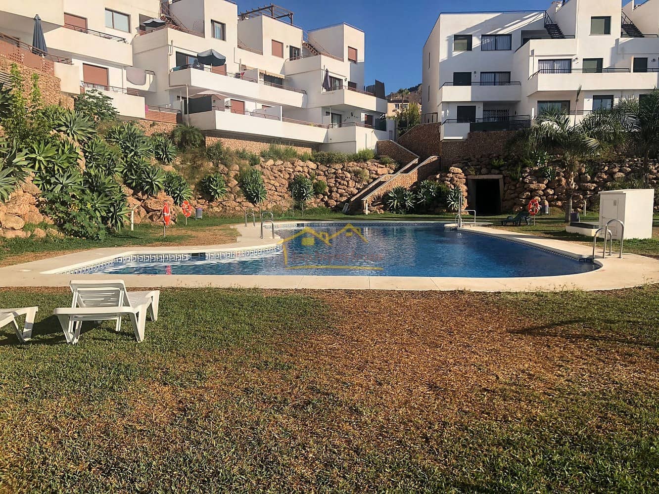 1 soveværelse Penthouse til leje i Nerja med swimmingpool garage - € 1.200 (Ref: 7506508)