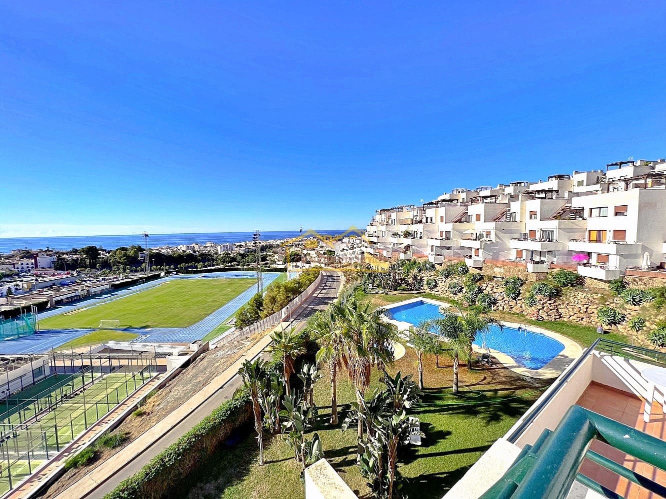 1 soveværelse Penthouse til leje i Nerja med swimmingpool garage - € 1.200 (Ref: 7506508)