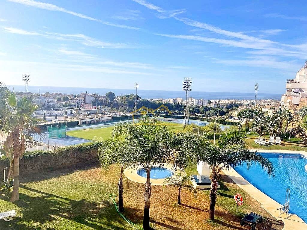 1 soveværelse Penthouse til leje i Nerja med swimmingpool garage - € 1.200 (Ref: 7506508)