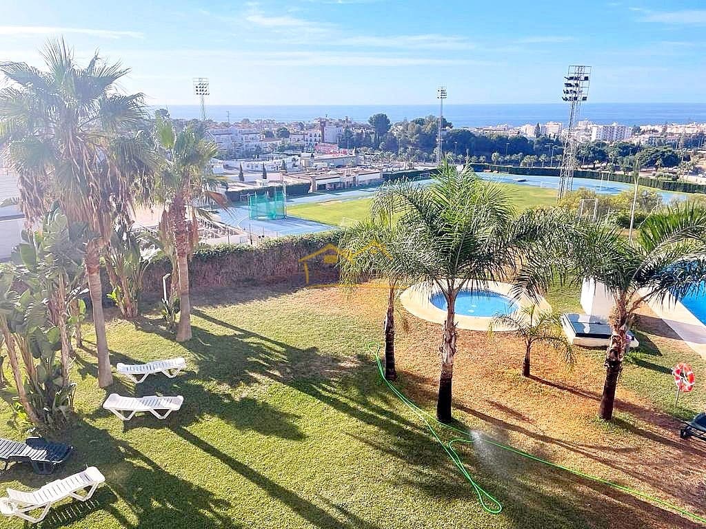 1 soveværelse Penthouse til leje i Nerja med swimmingpool garage - € 1.200 (Ref: 7506508)