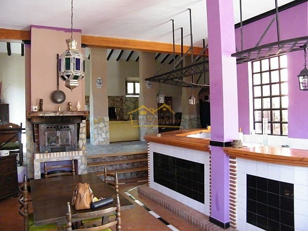 3 soverom Villa til leie i Nerja med svømmebasseng garasje - € 2 000 (Ref: 7506512)