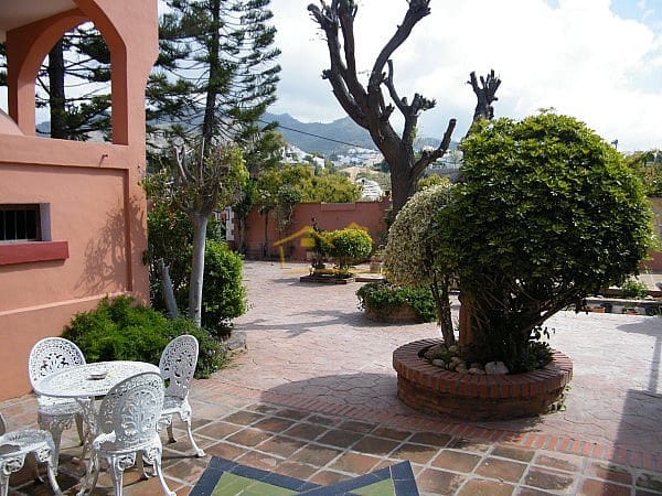 3 soverom Villa til leie i Nerja med svømmebasseng garasje - € 2 000 (Ref: 7506512)