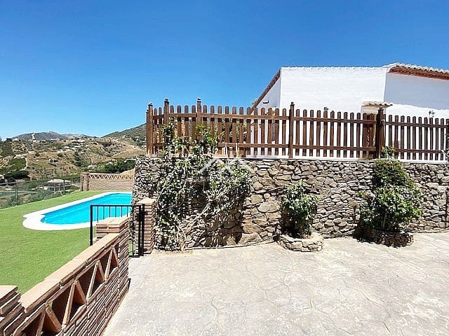 3 soverom Villa til leie i Frigiliana med svømmebasseng garasje - € 1 500 (Ref: 7506514)