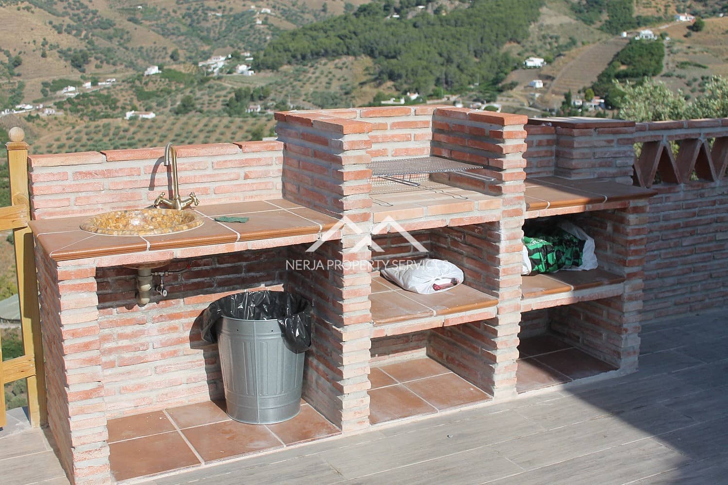 3 soverom Villa til leie i Frigiliana med svømmebasseng garasje - € 1 500 (Ref: 7506514)