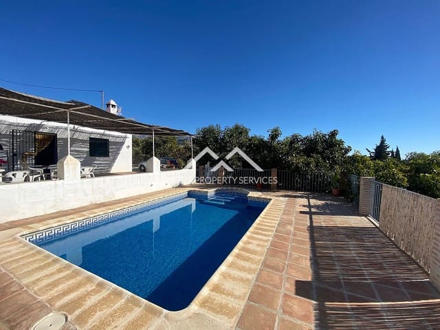 3 soveværelse Semi-Rækkehus til leje i Frigiliana med swimmingpool - € 900 (Ref: 7674081)