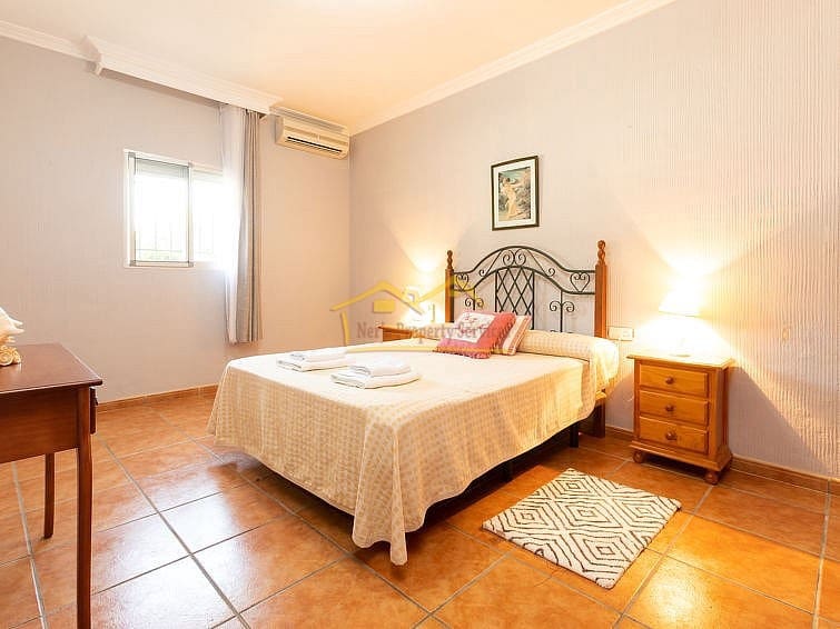 4 soveværelse Villa til salg i Nerja med swimmingpool garage - € 850.000 (Ref: 7798238)