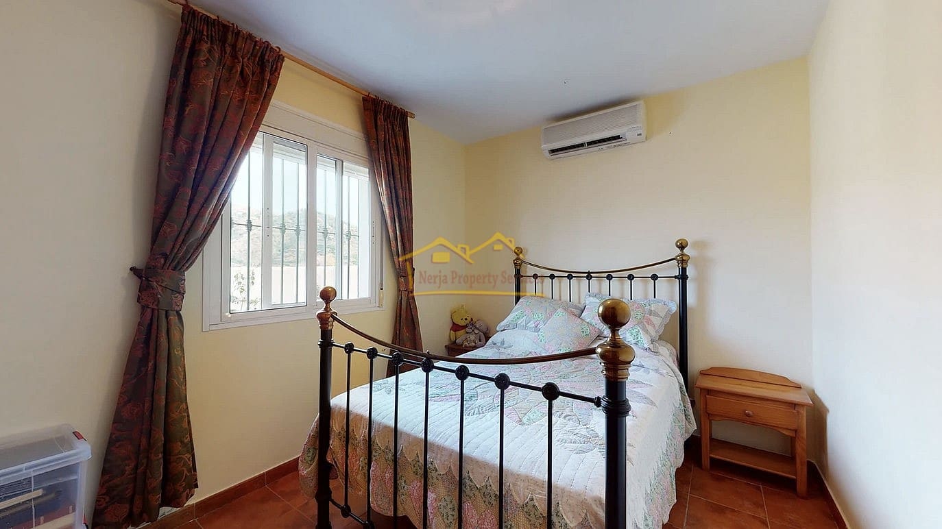 3 sovrum Villa till salu i Competa med pool - 362 000 € (Ref: 7860564)