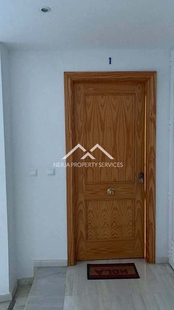 2 Zimmer Apartment zu vermieten in Frigiliana mit Pool - 900 € (Ref: 7863065)