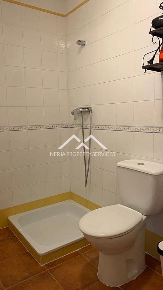 2 Zimmer Apartment zu vermieten in Frigiliana mit Pool - 900 € (Ref: 7863065)