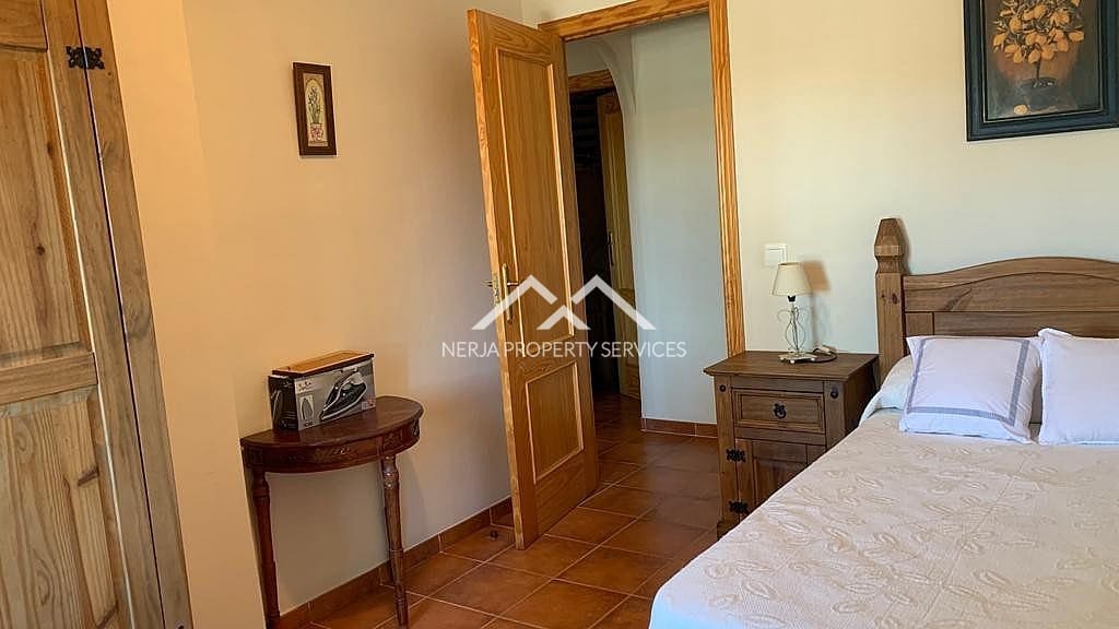 2 Zimmer Apartment zu vermieten in Frigiliana mit Pool - 900 € (Ref: 7863065)