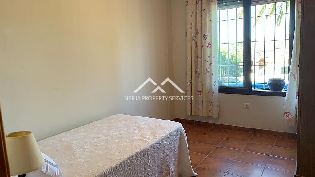 2 Zimmer Apartment zu vermieten in Frigiliana mit Pool - 900 € (Ref: 7863065)