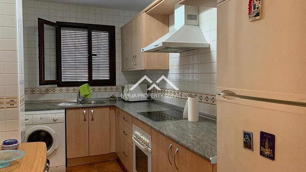 2 Zimmer Apartment zu vermieten in Frigiliana mit Pool - 900 € (Ref: 7863065)