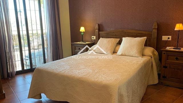 2 Zimmer Apartment zu vermieten in Frigiliana mit Pool - 900 € (Ref: 7863065)