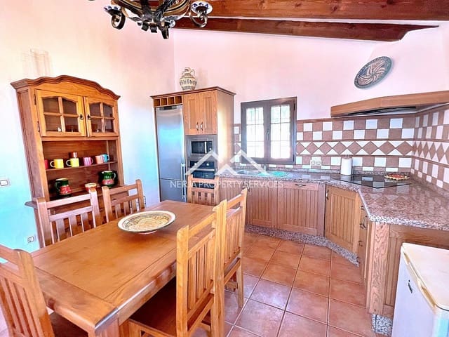 2 soverom Villa til leie i Frigiliana med svømmebasseng - € 1 200 (Ref: 7869239)