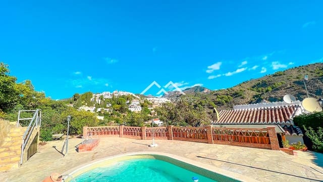 3 soveværelse Villa til leje i Frigiliana med swimmingpool garage - € 1.600 (Ref: 7882316)
