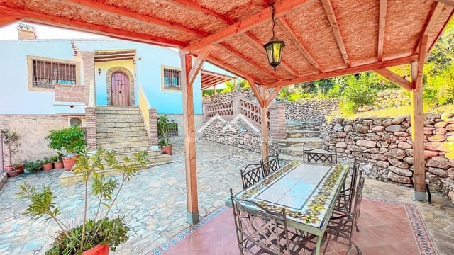 3 soveværelse Villa til leje i Frigiliana med swimmingpool garage - € 1.600 (Ref: 7882316)