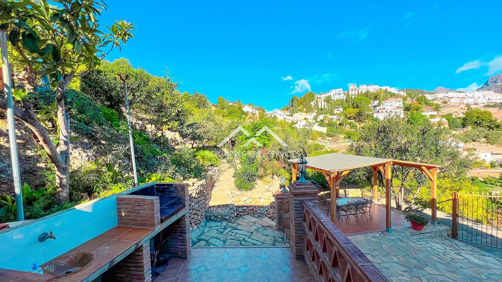 3 makuuhuone Huvila vuokrattavana paikassa Frigiliana mukana uima-altaan 
autotalli - 1 600 € (Ref: 7882316)