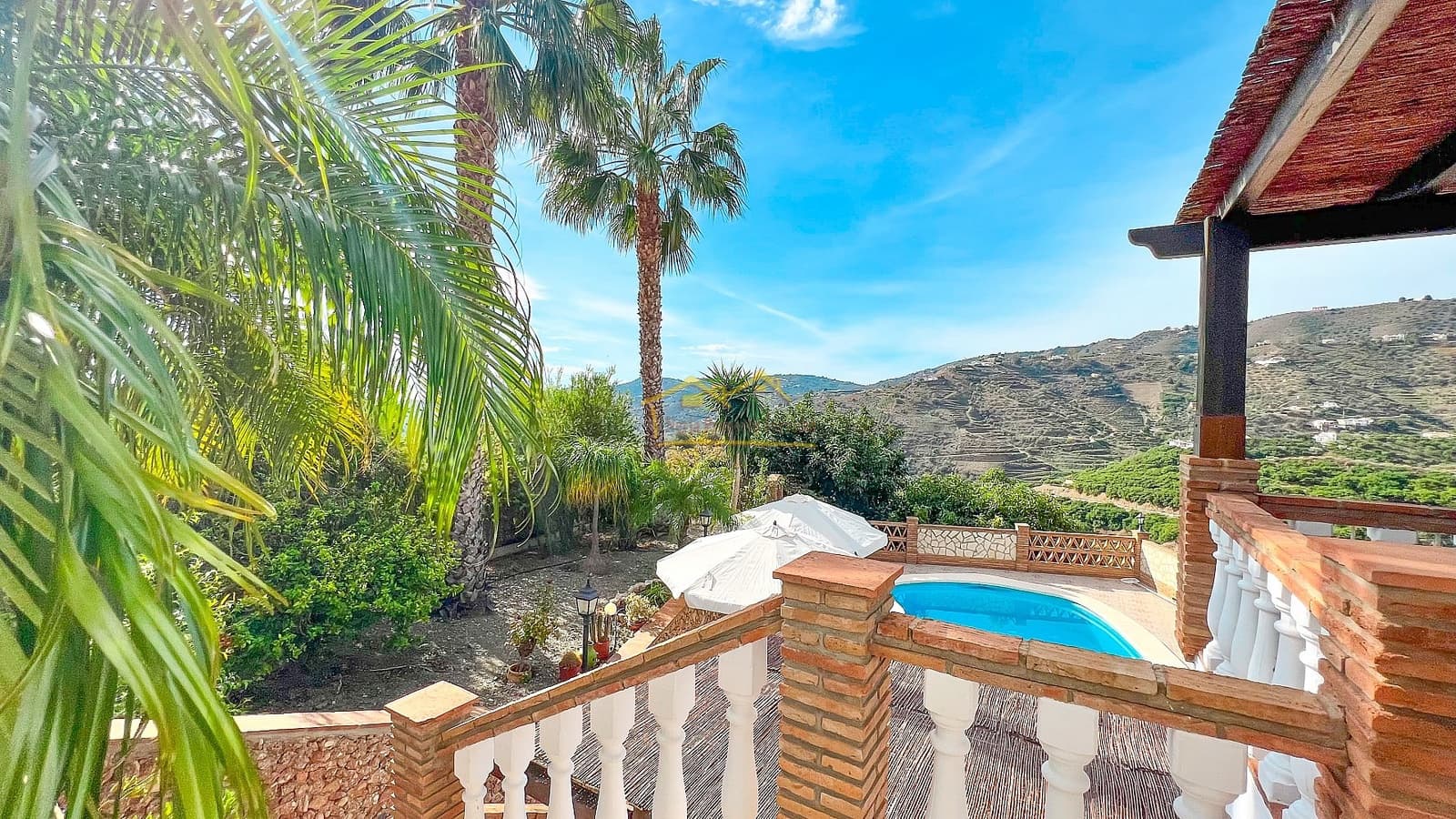 3 soveværelse Villa til salg i Frigiliana med swimmingpool garage - € 615.000 (Ref: 7927775)